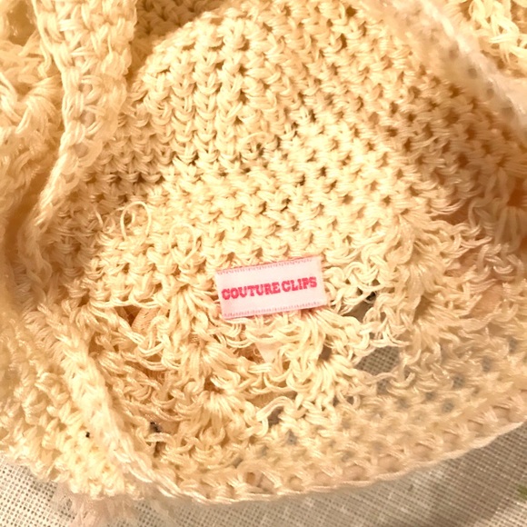 Girl’s crochet hat - Picture 2 of 5